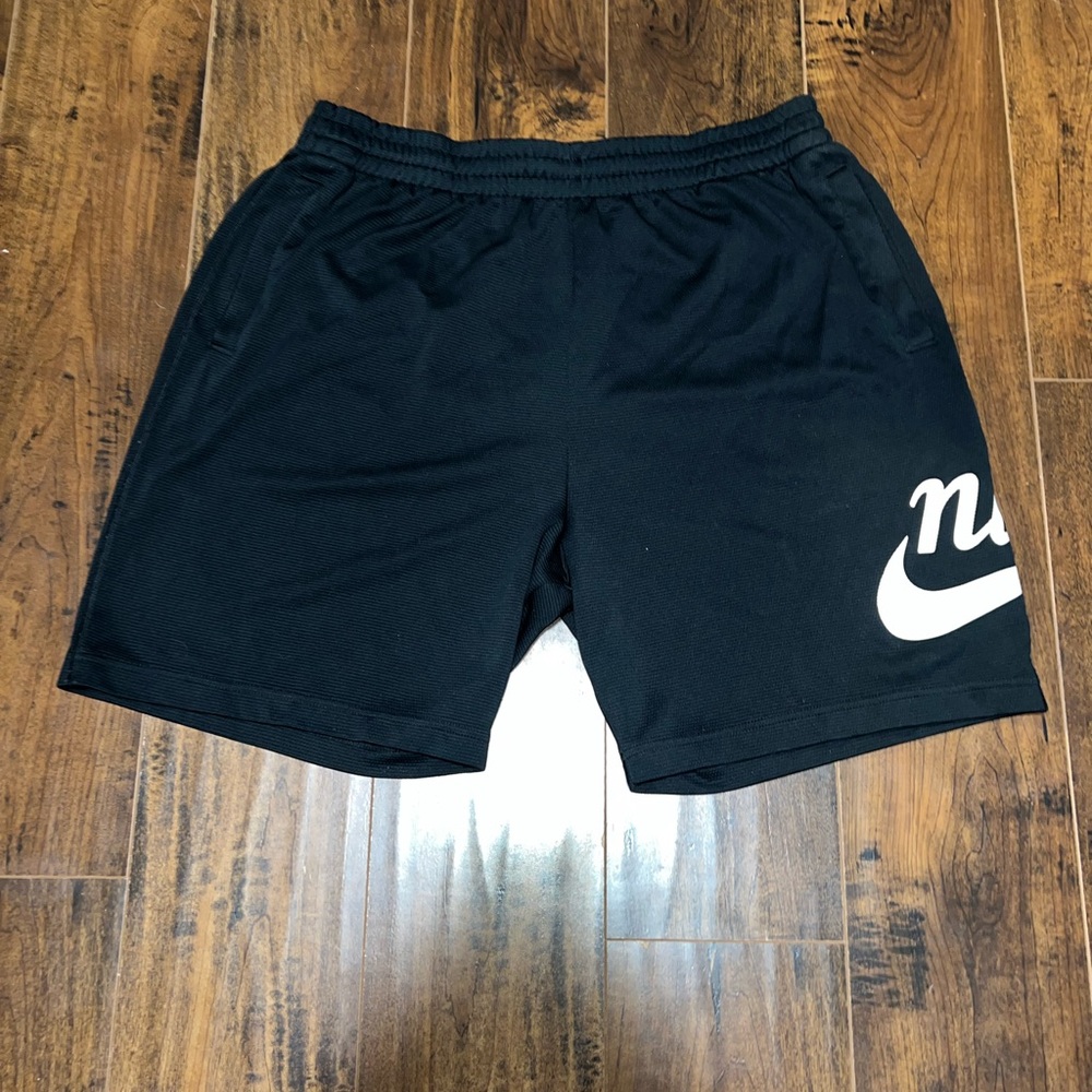 Men’s NikeSB BlackBasketball Shorts